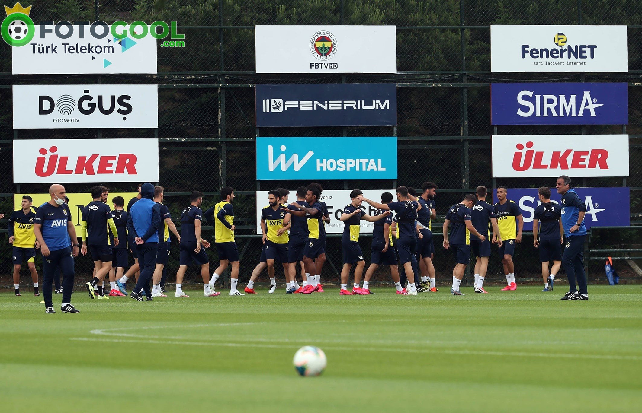 Fenerbahçe  hazırlıklara devam etti.