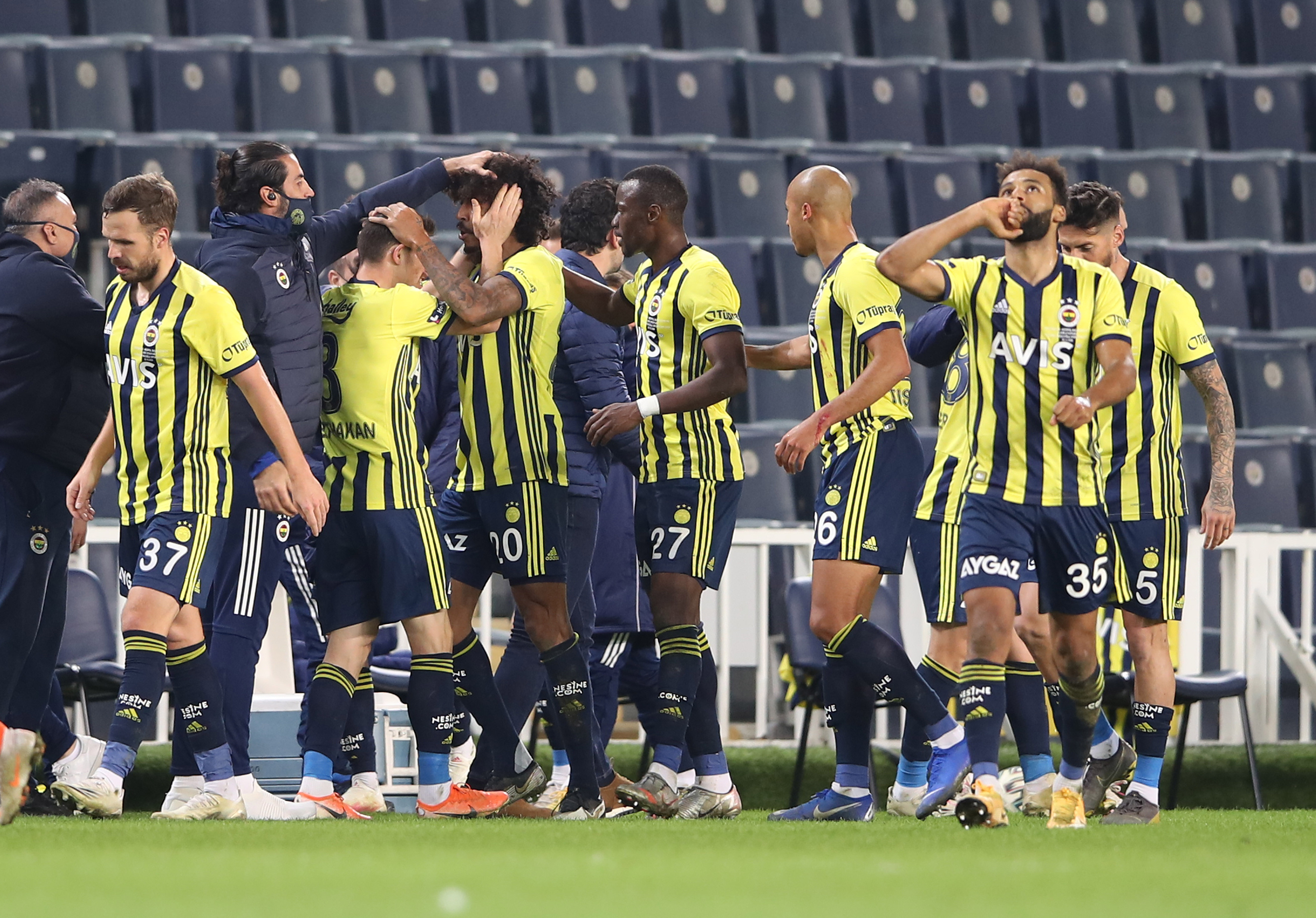 Fenerbahçe Başakşehir’e patladı. 4-1