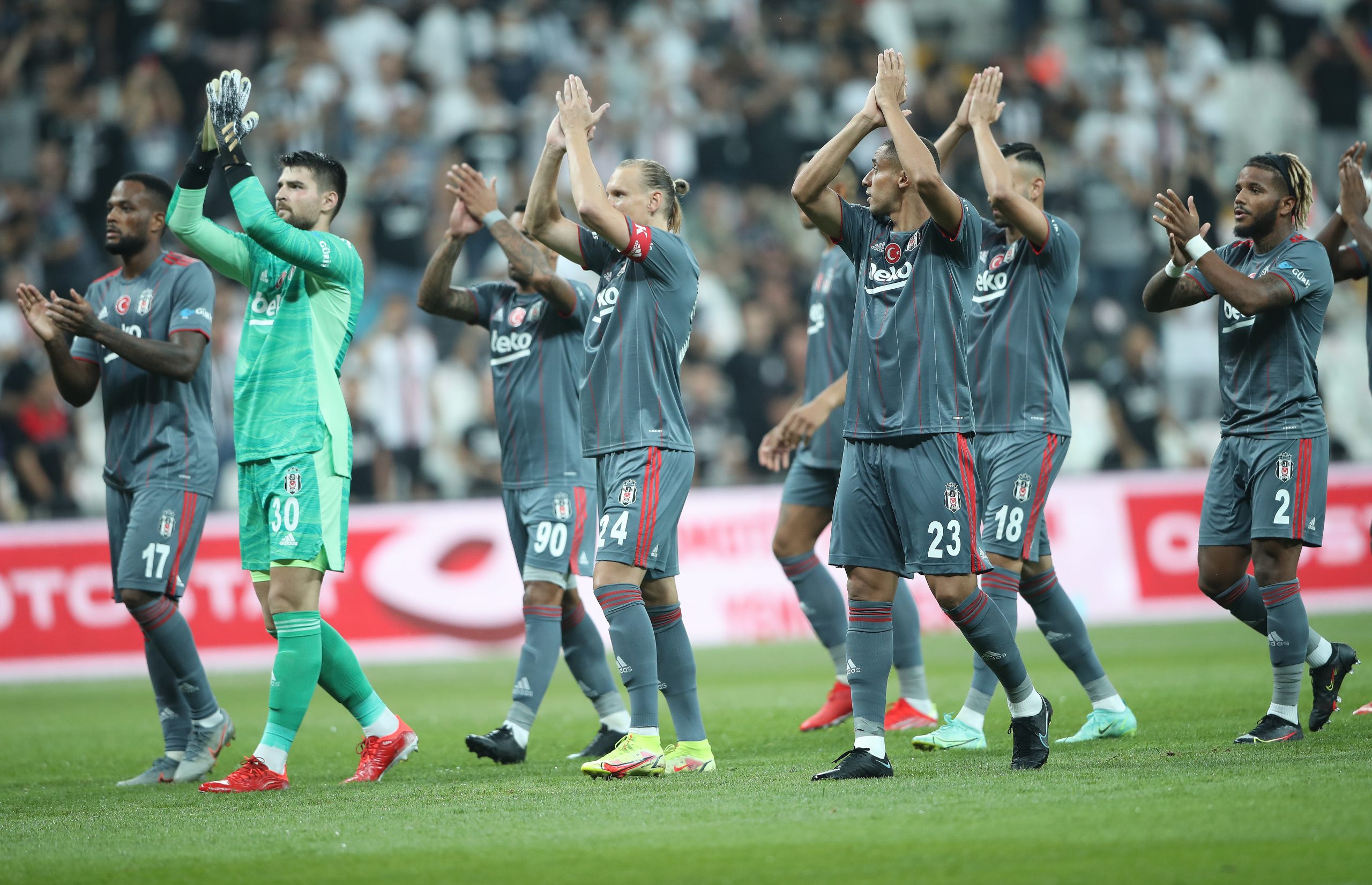 Beşiktaş farklı kazandı 4-0