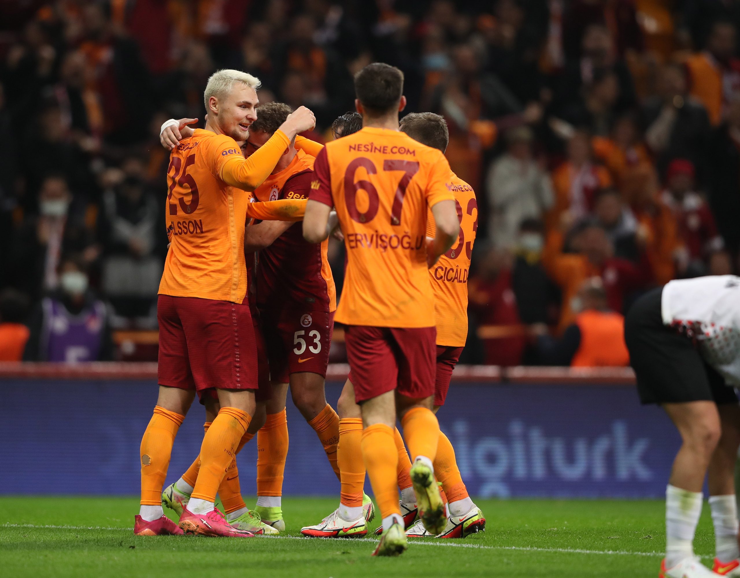 Galatasaray’dan önemli galibiyet 2-0