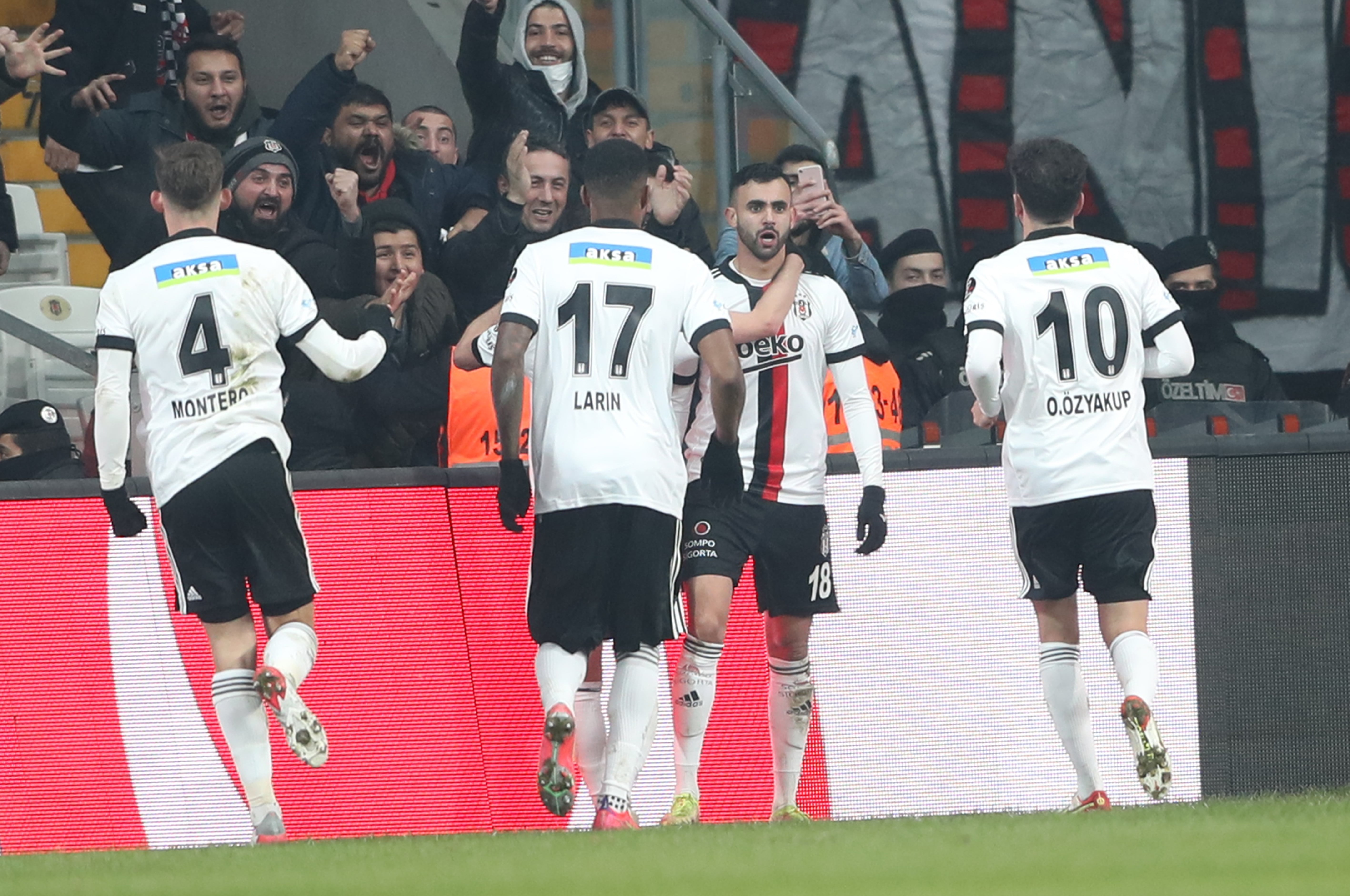 Beşiktaş kendine geldi 2-1