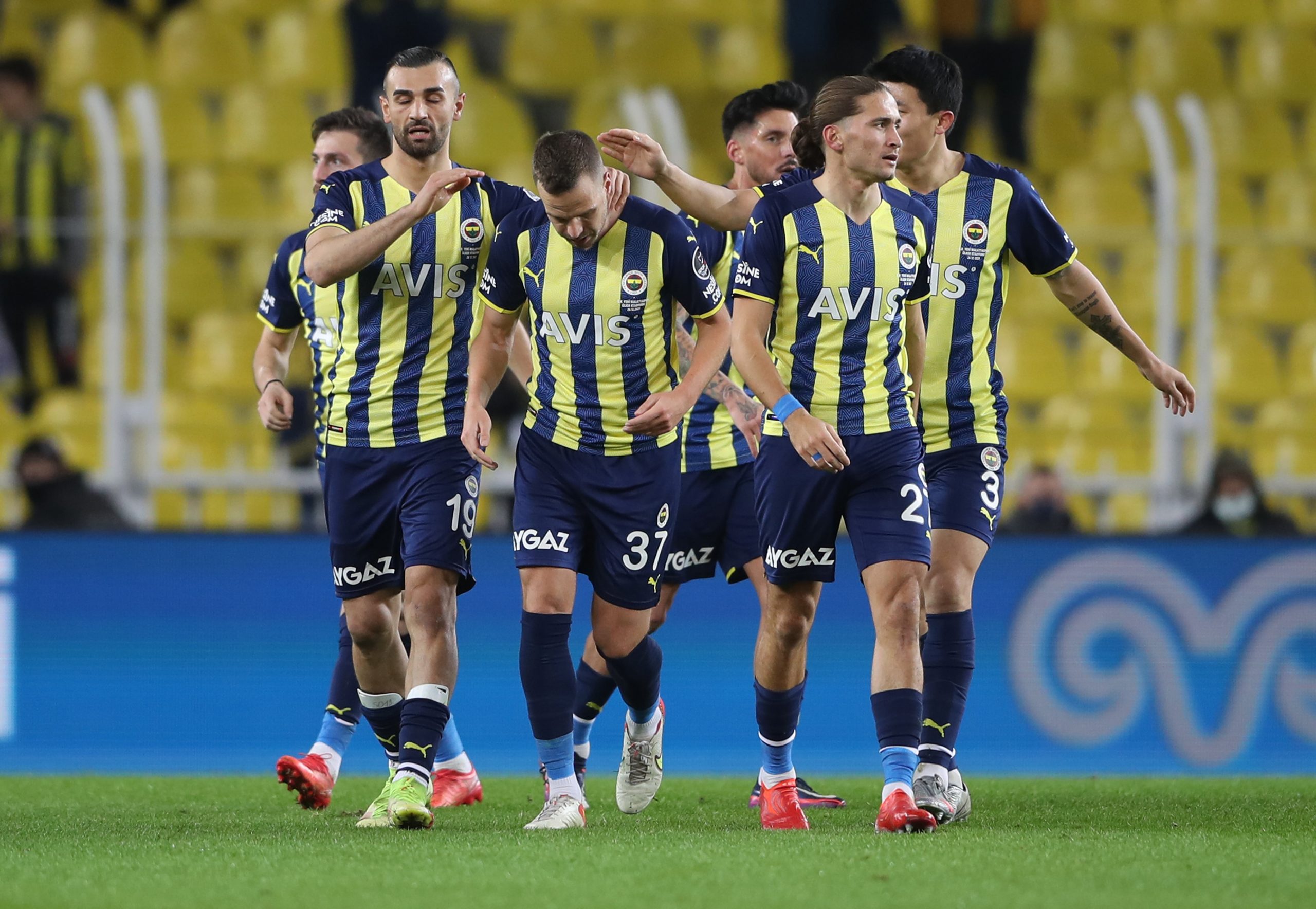 Fenerbahçe 3 puanla bitirdi  2-0