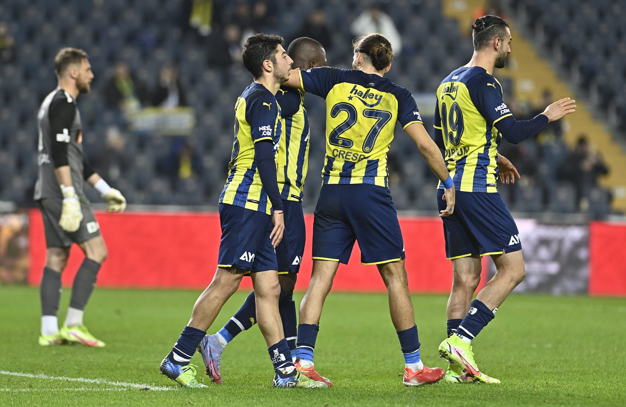 Fenerbahçe turu uzatma devresinde atladı 2-0