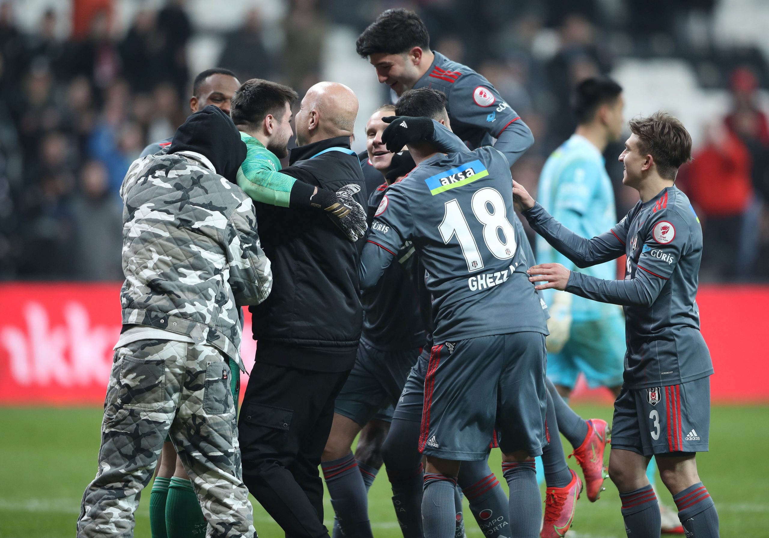 Beşiktaş Penaltılarla turladı.  3-1