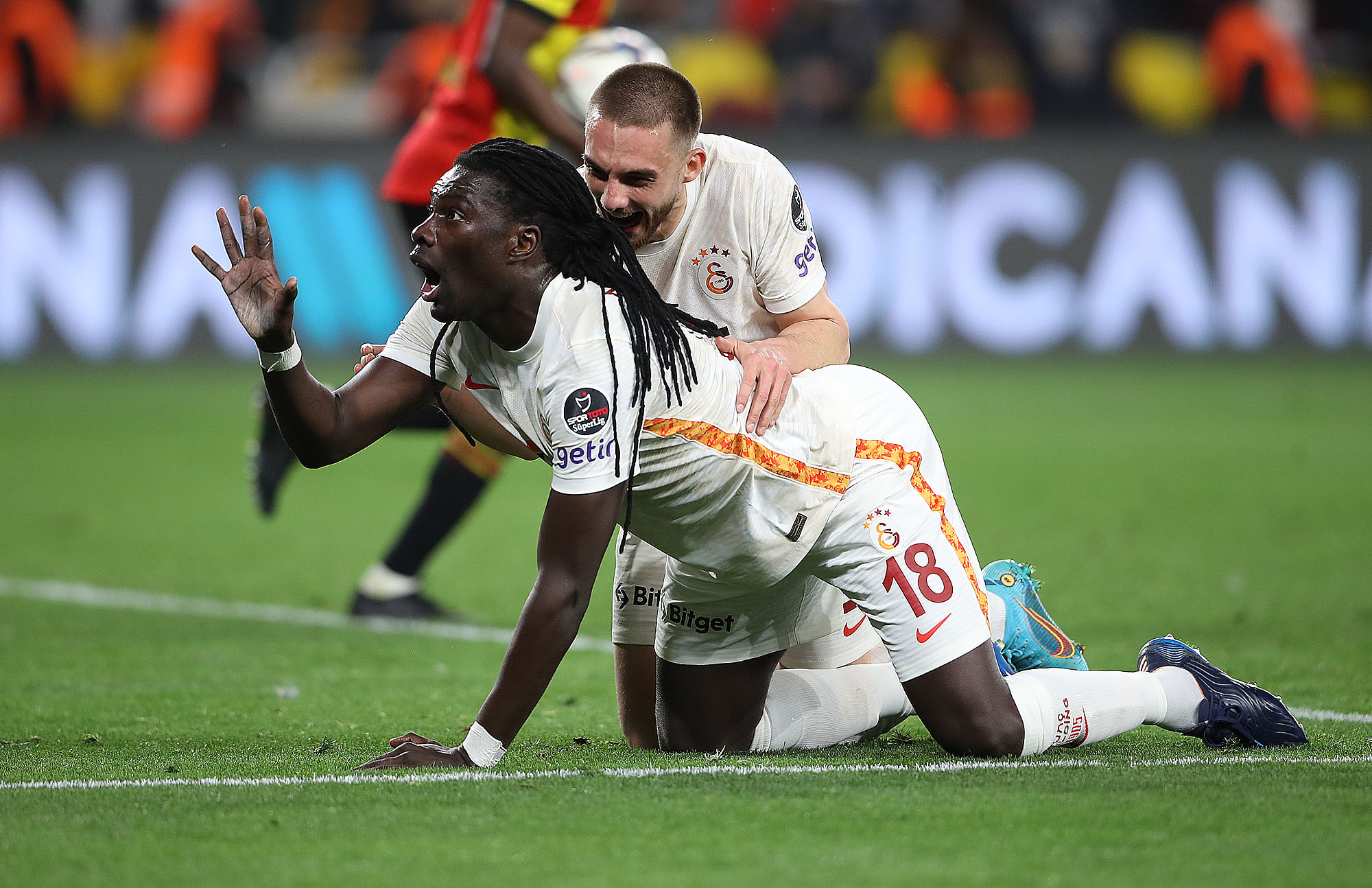 Galatasaray Şeytanın bacağını kırdı  2-3