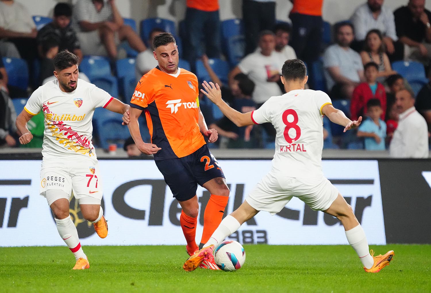 Başakşehir evinde puan verdi 1-1